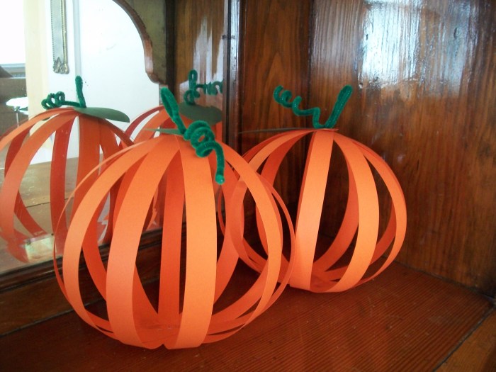 How to make pumpkin decoration paper