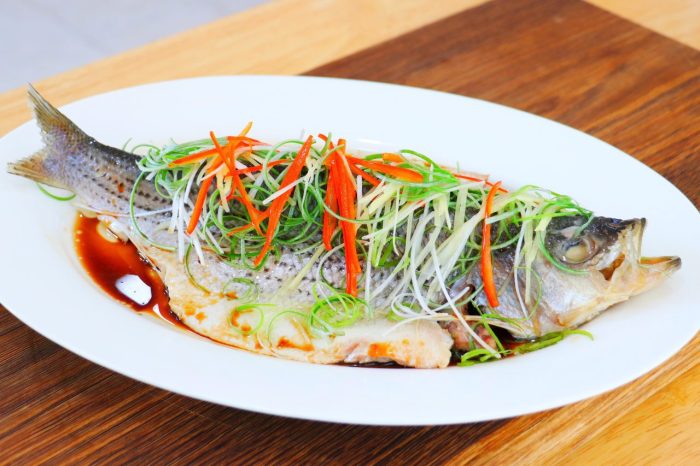 How to cook steamed fish chinese style